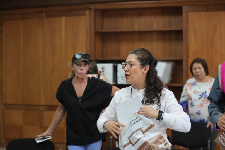 Simulacro Junta Distrital 06 en la Ciudad de México.