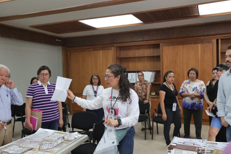 Simulacro Junta Distrital 06 en la Ciudad de México.