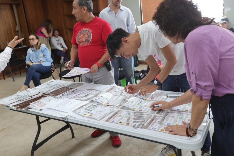 Simulacro Junta Distrital 06 en la Ciudad de México.