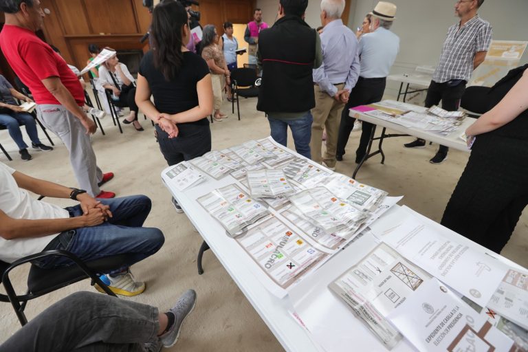 Simulacro Junta Distrital 06 en la Ciudad de México.