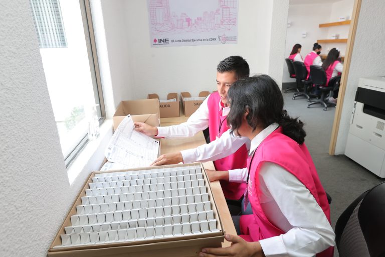 Simulacro Junta Distrital 06 en la Ciudad de México.