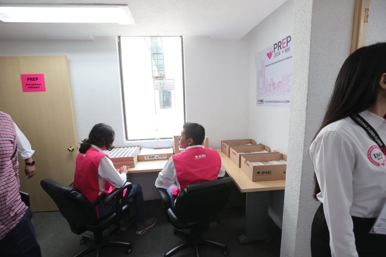 Simulacro Junta Distrital 06 en la Ciudad de México.