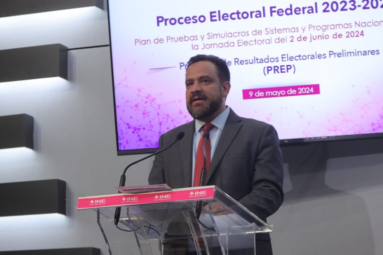 Iván Flores Ramírez