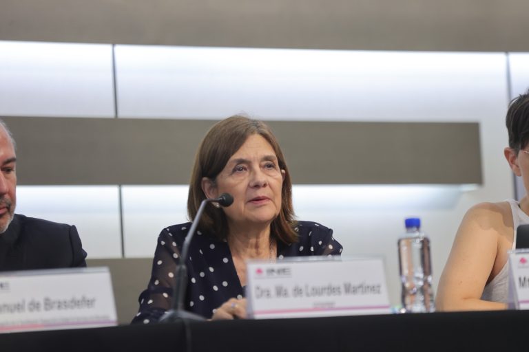 Integrante del Comité Técnico Asesor del Programa de Resultados Preliminares.