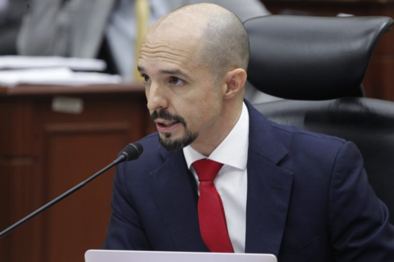 Arturo Castillo Loza, Consejero Electoral.