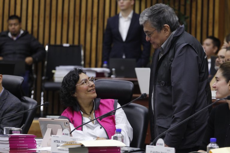 Rita Bell López Vences y Ucc-Kib Espadas Ancona, Consejera y Consejero Electorales.