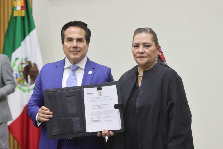 Víctor Hugo Sondón Saavedra,  Entrega de constancia de asignación a la representación del Partido Acción Nacional.