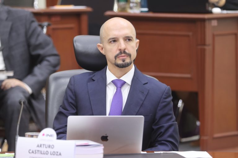 Arturo Castillo Loza, Consejero Electoral.