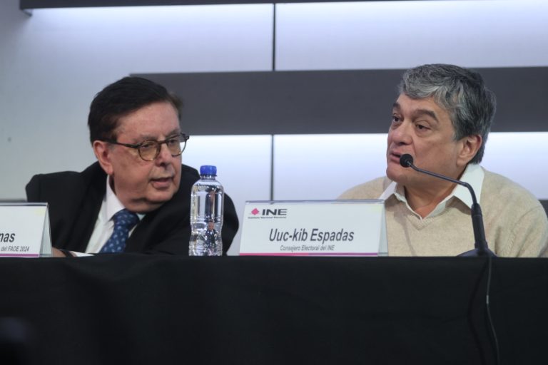 Jaime Cárdenas Gracia Presidente del Comité Técnico de Evaluación del FAOE 2024 y Ucc-Kib Espadas Ancona Consejero Electoral del INE.