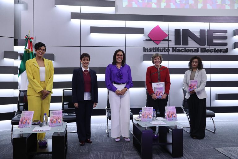 resentación del libro "El deber de la memoria. Del derecho a voto a la paridad en todo".