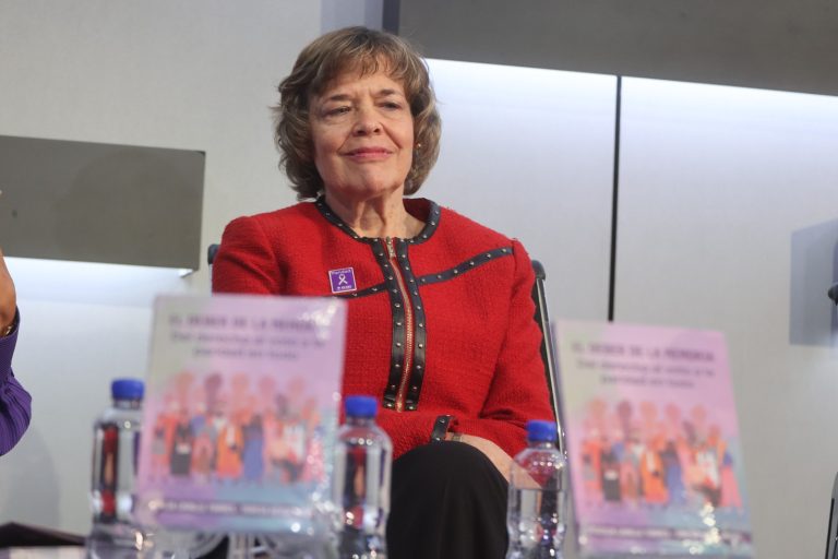 Teresa Hevia Rocha, Autora de la obra.