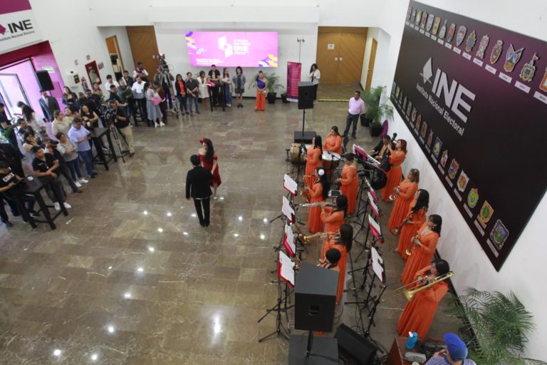 Concierto de música “Orquesta Danzonera”.