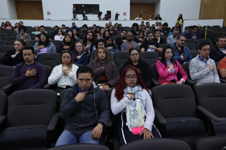 Conferencia Magistral “Educación para la paz”.