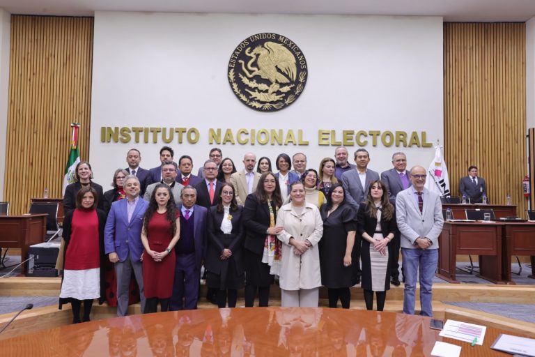 Consejeros Electorales e Integrantes de la Junta General Ejecutiva. (Alejandro Hernández fotógrafo INE)
