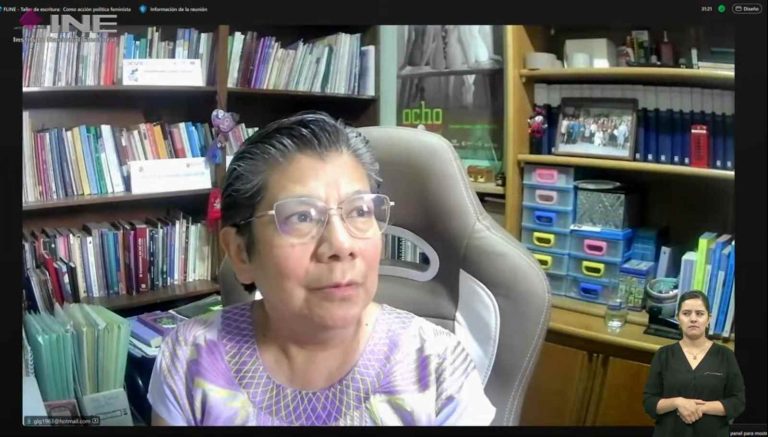 Guadalupe López García, Comunicóloga y correctora de estilo.