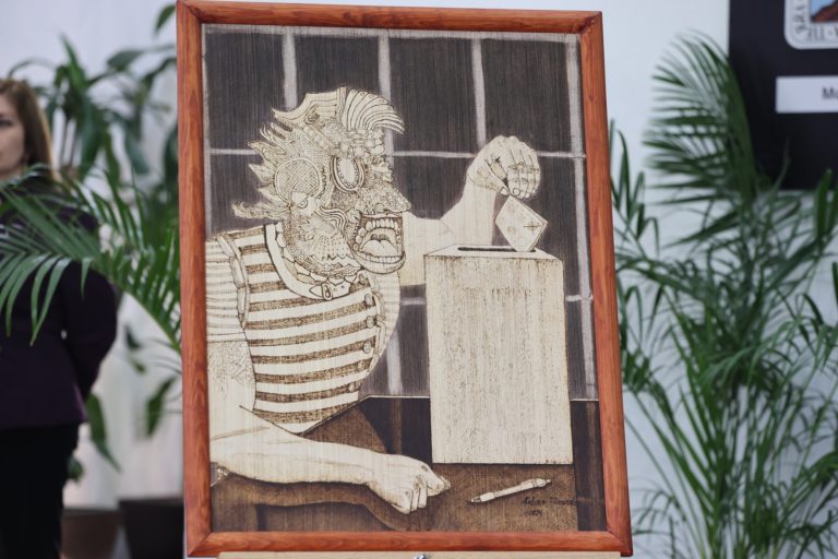 Obra “Democracia en la prisión”.