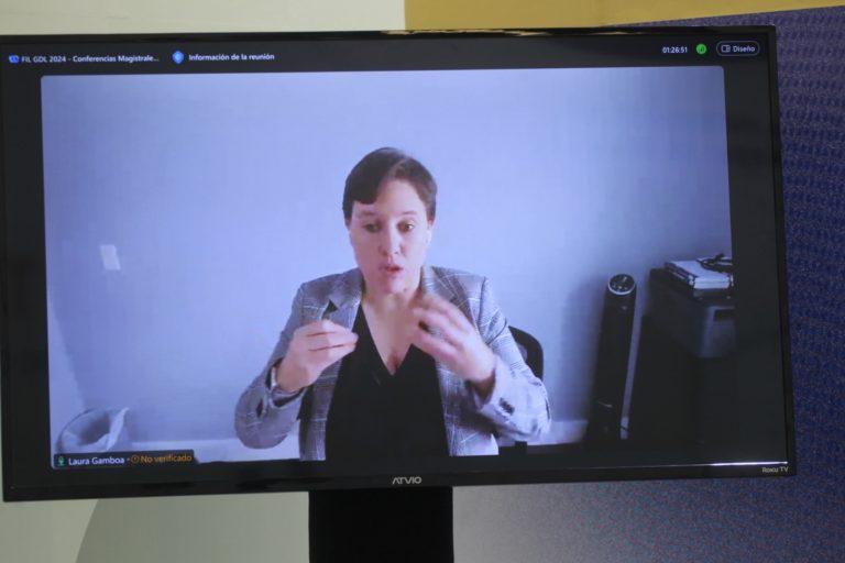 Laura Gamboa, Autora