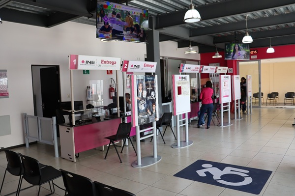 interior de las instalaciones de un módulo del INE en Michoacán