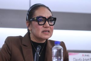 Claudia Arlett Espino, Secretaria Ejecutiva, en su participación en el evento.