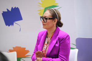 Secretaría ejecutiva, Arlett Espino