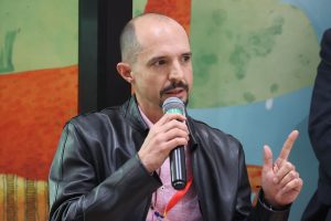 Arturo Castillo Loza, Consejero Electoral del INE en su participación en el evento.