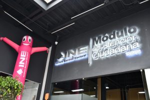 letrero de un módulo de atención ciudadana del INE en el Estado de México