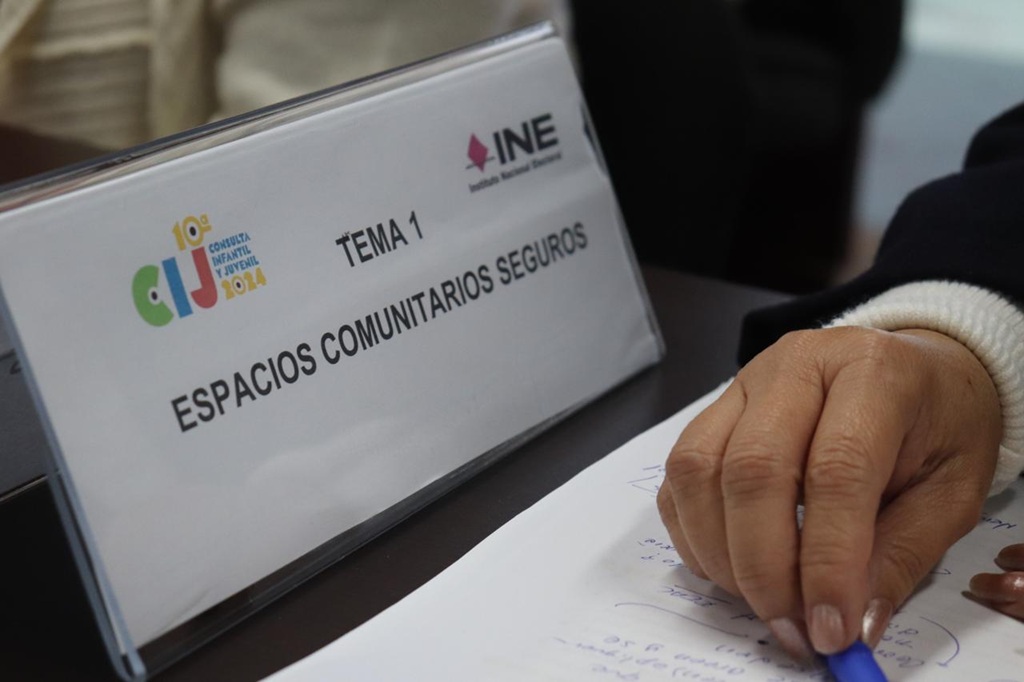 Letrero con leyenda TEMA 1.