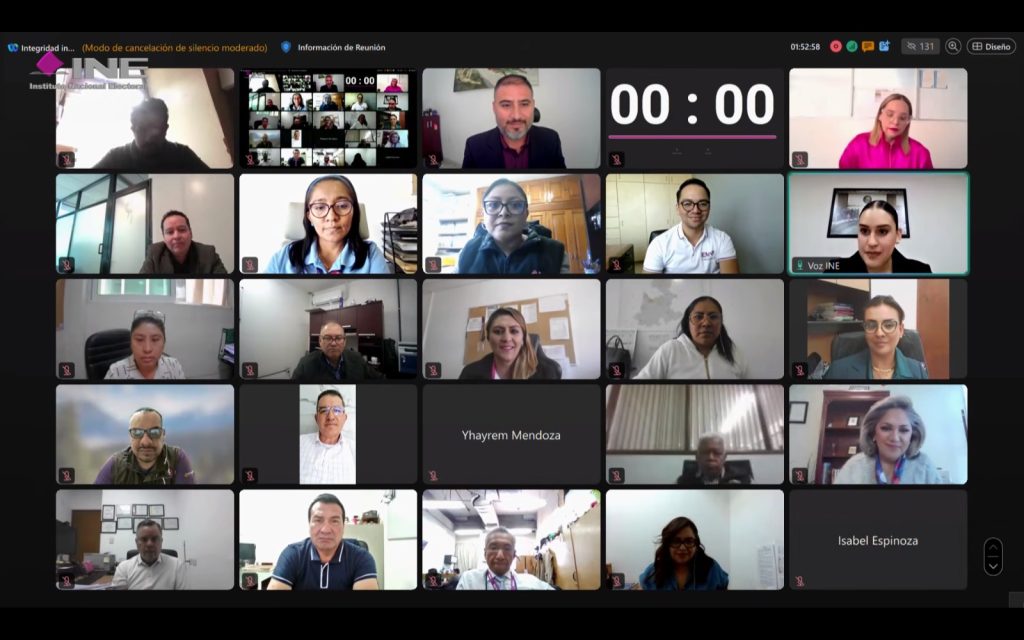 Pantalla con los recuadros de las personas participantes en el evento.