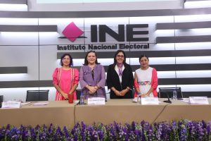 Las Consejeras electorales y la Directora Ejecutiva en el evento de Paridad en México