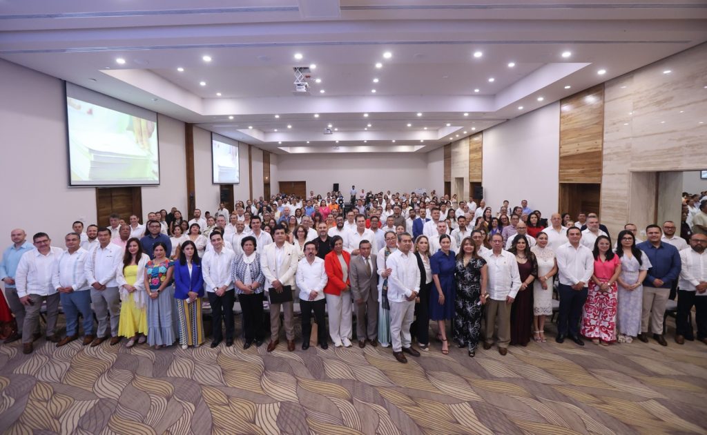 Foto grupal de las y los asistentes al foro Elecciones Concurrentes 2027