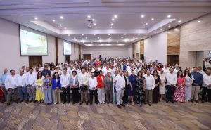Foto grupal de las y los asistentes al foro Elecciones Concurrentes 2027