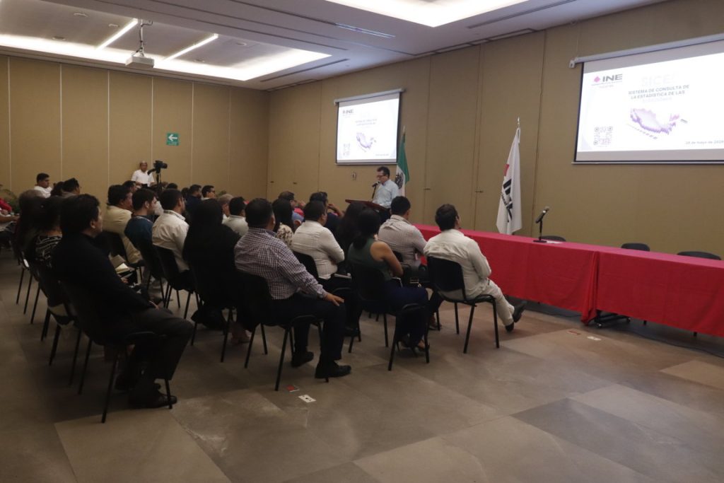 Participantes en la presentación