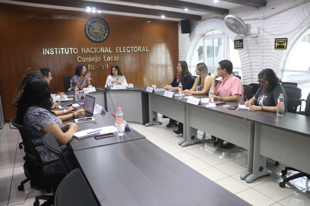 Consejera Rita Bell López en el Consejo Local de Nayarit