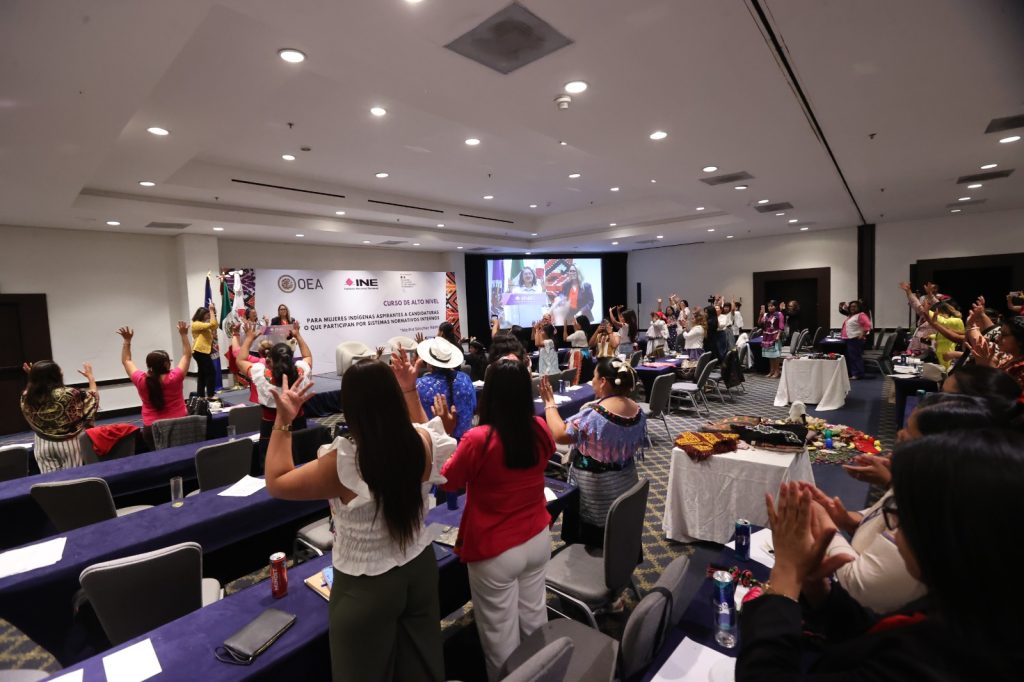 Vista panorámica de la conclusión del Curso de Alto Nivel 2026 con las participantes