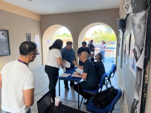 personas formadas para regustrarse