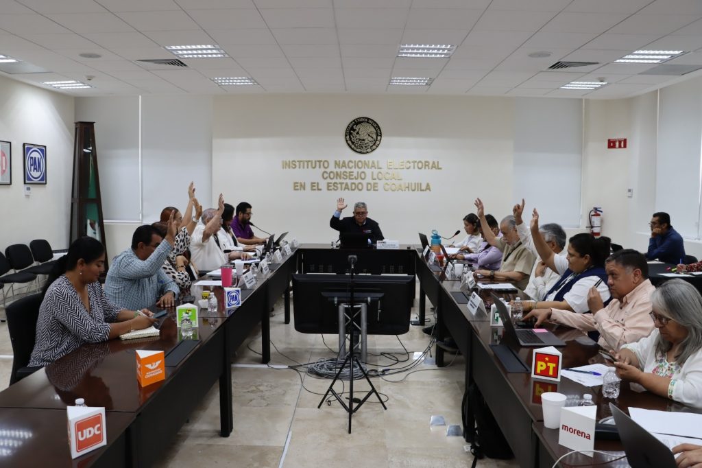 Instituto Nacional Electoral en Coahuila en sesión
