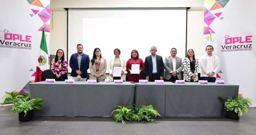 Norma De La Cruz, Conferencia en OPL Veracruz
