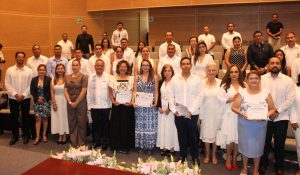 Foto Grupal de asistentes al foro, Diálogos por los Derechos Político-Electorales