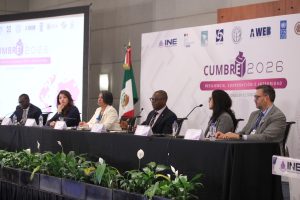 Norma De La Cruz en el panel principal de la Cumbre 2026, Resiliencia, cooperación e integridad