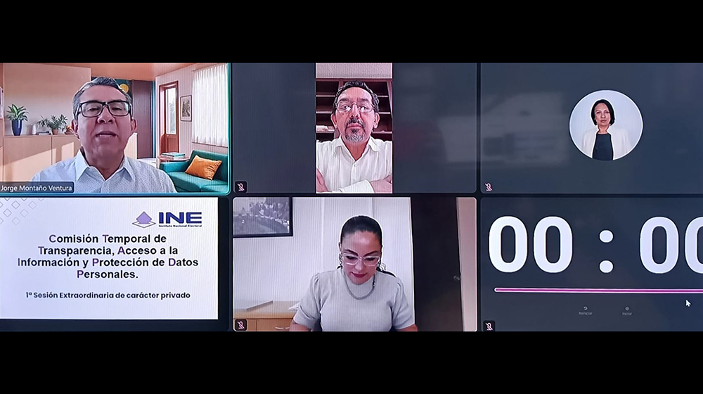 Cuadro personas en sesión virtual , a través de Zoom