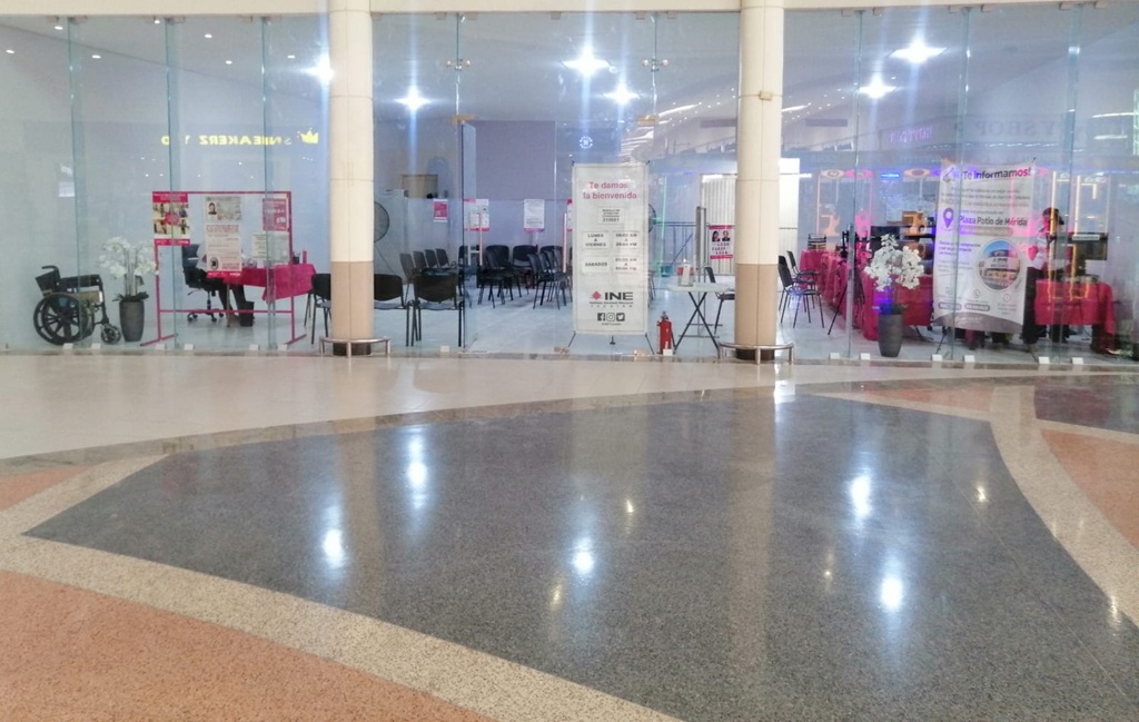 patio de una plaza comercial