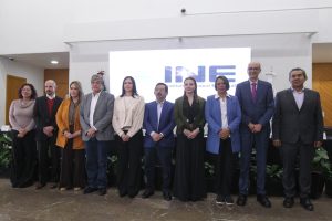 Cinco mujeres y cinco hombres consejeros electorales del INE en conferencia de prensa