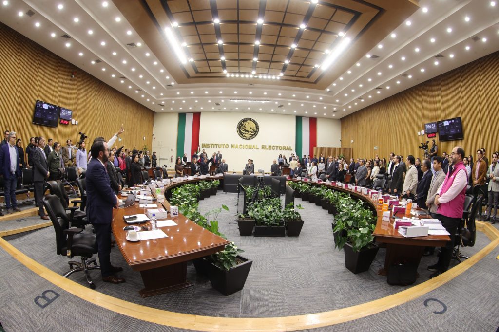 Pleno del Consejo General del INE en Sesión