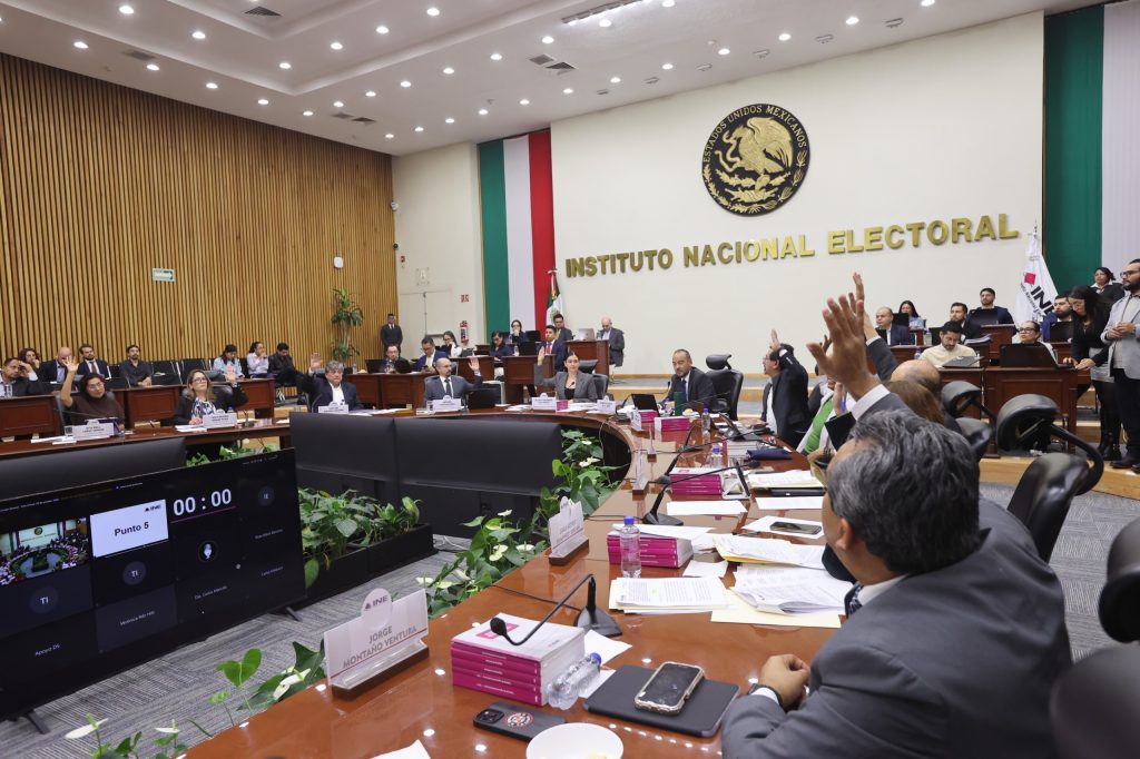 Pleno del Consejo General del INE en Sesión