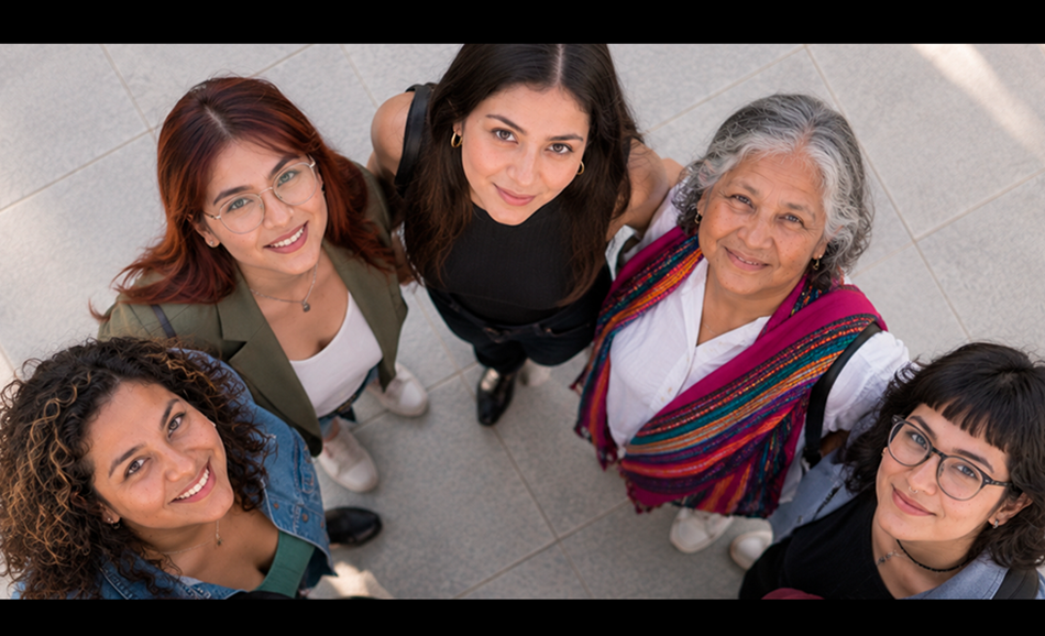 5 mujeres vistas desde arriba