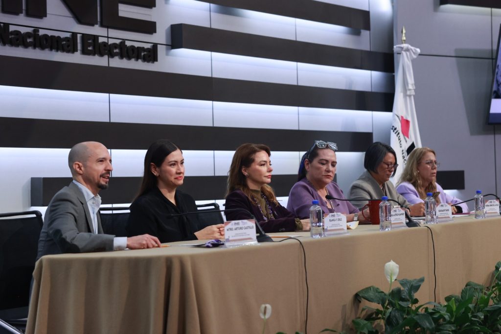 Consejerías del INE en la conmemoración del 73 aniversario del voto de las mujeres
